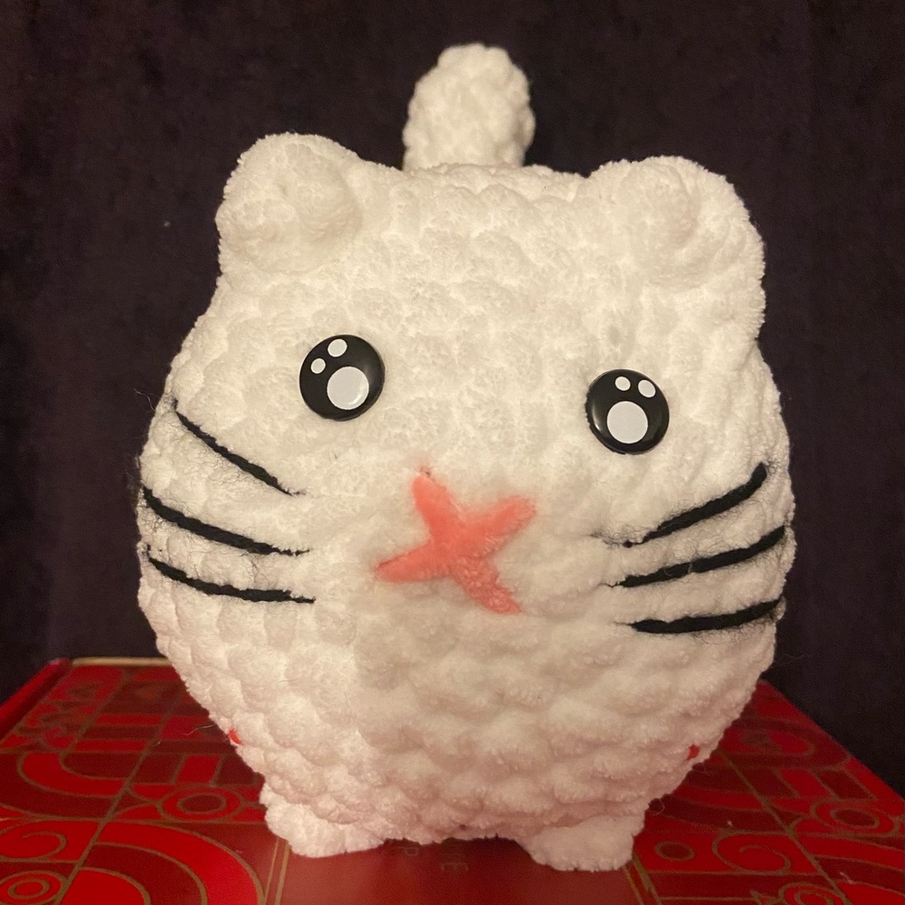 Crochet Valentine's loaf cat